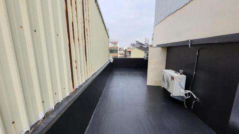 小李 - 屋頂防水PU黑膠