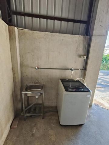 瑋成水電裝修工作室 - 施工後：戶外接水管至室內