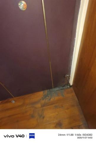 于杰鐵類工廠 - 油壓地絞鏈損壞  切除焊接白鐵後鈕