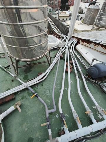 瑋成水電裝修工作室 - 施工後：管路變更，改管