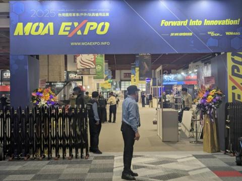 Zoe 成人英文會話/中英翻譯/口譯服務 - MOA EXPO_瀧申企業(第三次要約翻譯並推廣產品）