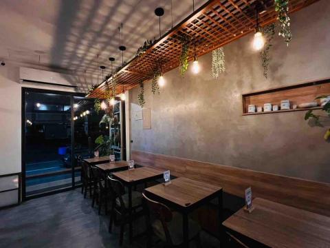 小豪 - 清水模牆面 燈具配置