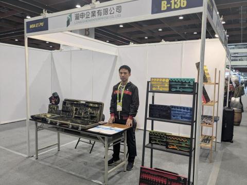 Zoe 成人英文會話/中英翻譯/口譯服務 - @MOA EXPO