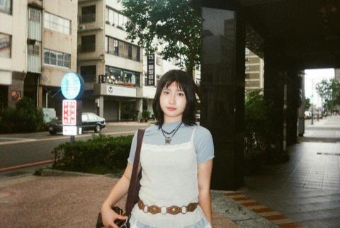 東山油畫畫家推薦周衣蘋