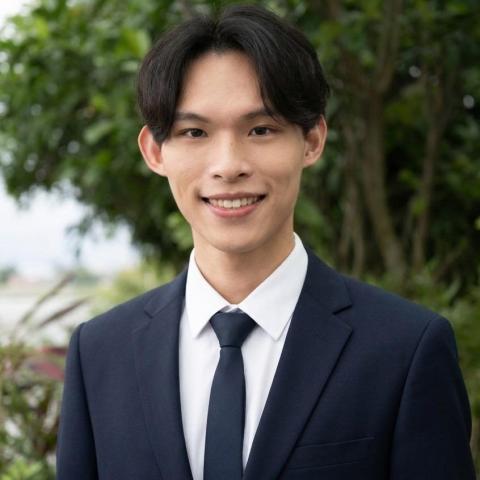 提供612排球服務的專家鄧勇斌