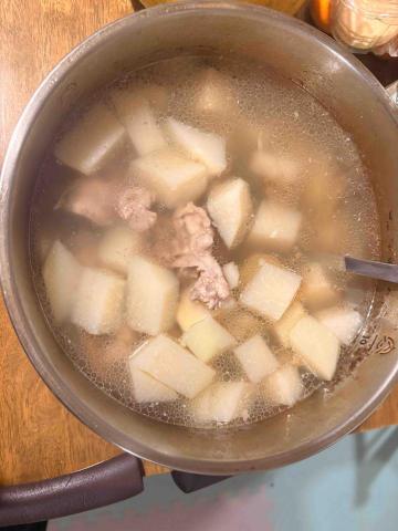 陳筱蒨 - 結頭菜排骨湯