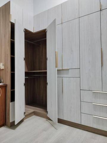 旌旗房匠設計工作室 - 轉角衣櫃組