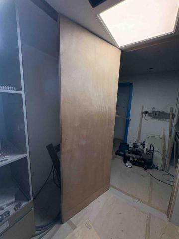 張皓棠 - 隱藏門安裝