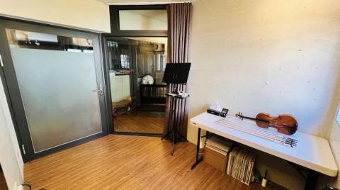 黃彩惠 - 上課琴房 1-3