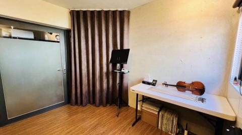 黃彩惠 - 上課琴房 1-2