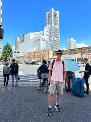 提供adsense賺錢服務的專家李先生