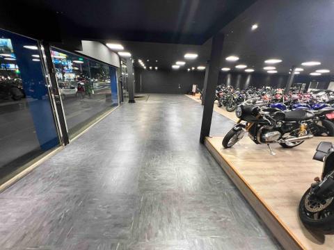 OYAN 奧揚地毯 - 桃園龜山重機展示中心塑膠地磚施工