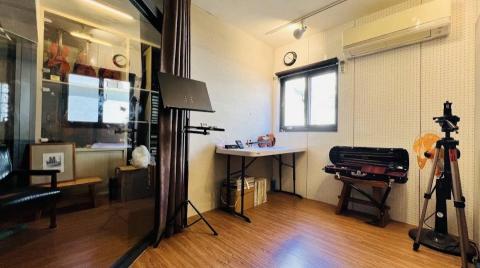 黃彩惠 - 上課琴房 1-1