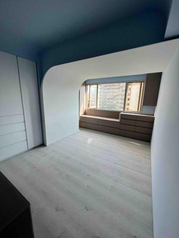 劉家宏 - 弧型床頭