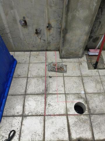 瑋成水電裝修工作室 - 施工中：化糞池堵塞，無法抽，改管