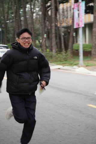 提供高中物理服務的專家蔡承儒