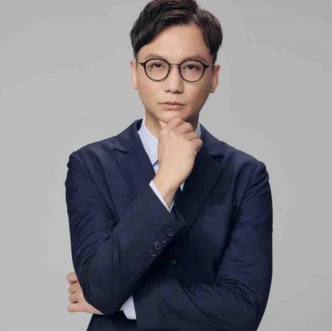 Lucas 卡斯 - 速記單字 | 多益金色