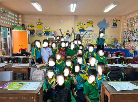 Wendy Fan - 前往泰國教小朋友英文