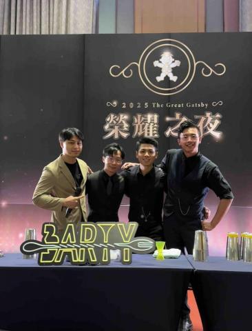 花式調酒師陳武良 - 2025企業晚宴之團體花式調酒表演