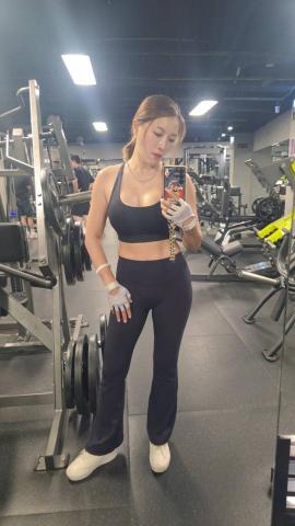 陳亞蘭/護理師兼樂齡健身教練 - 