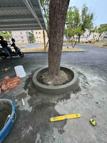 阿禎泥作 - 高雄苓雅駕訓班花圃