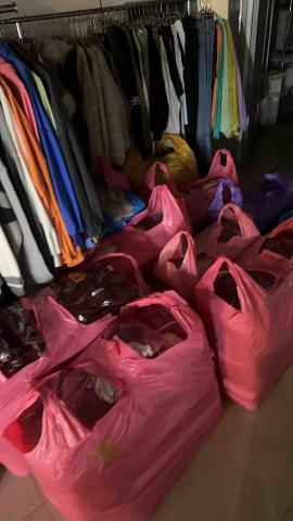 江東霖 - 五分舖商家衣服運送服務