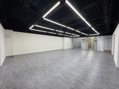 海洺建設-陳信甫 - 商辦大樓工業風裝潢