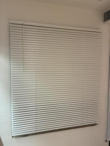 周文翔 - IKEA窗簾安裝