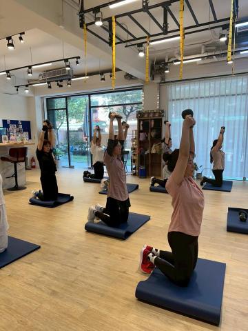 拾起工作室 - 壺鈴訓練課程