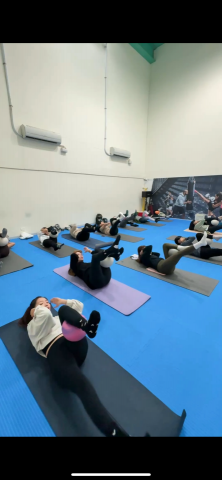 拾起工作室 - 皮拉提斯
透過流暢的精準動作和呼吸訓練，強化深層核心肌群，調整姿勢，塑造優雅體態。