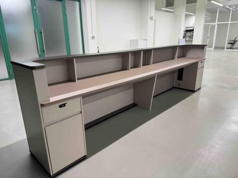 快樂創意公仔 - 櫃檯安裝