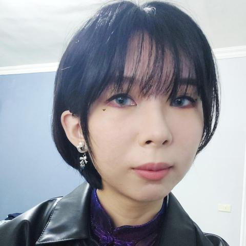 提供手工服務的專家范小惠