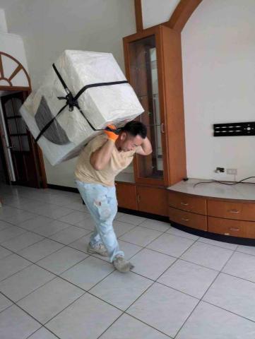 草港搬家 - 滾筒洗衣機樓梯4樓～