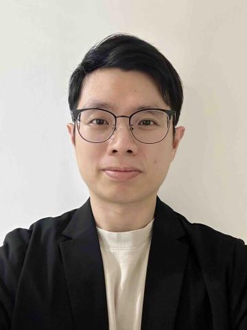 提供割草機零件服務的專家周呈齊