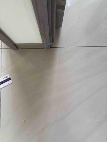 磁磚美容 - 拋光石英磚吃色施工前照 (前）