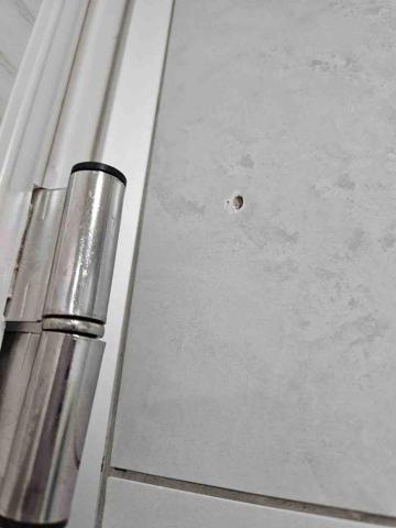 磁磚美容 - 磁磚破損修補施工前