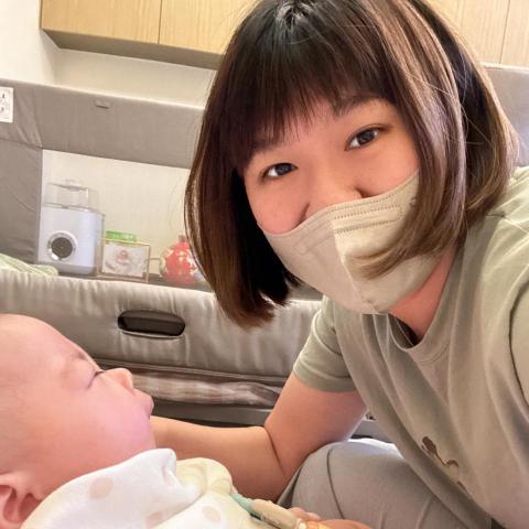 提供保母服務的專家鍾倍佳