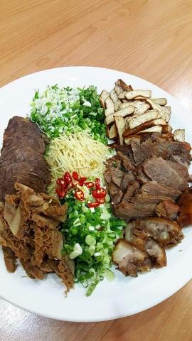 張心柔 - 滷味拼盤