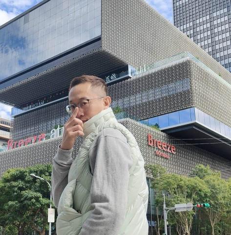 提供插座移位服務的專家張凱霖