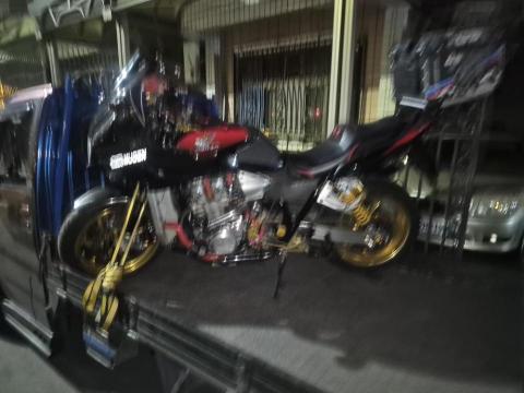 GearHub 葳馳車業 - CB1300重機托運