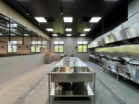 以修空間設計 - 東石鄉農會綠照站｜中央廚房規劃設計