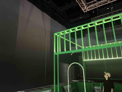 炆度有限公司 - 燈條安裝