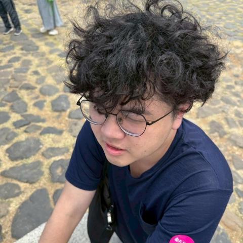 提供應徵服務的專家賴德智