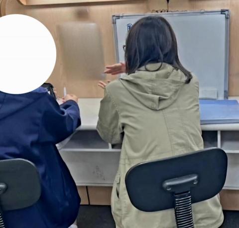葉子瑄 - 曾經在補習班時的教學畫面