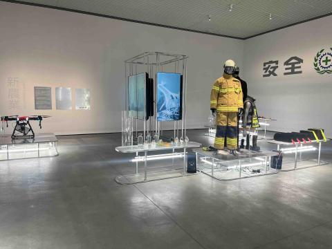 炆度有限公司 - 設計展電力燈光