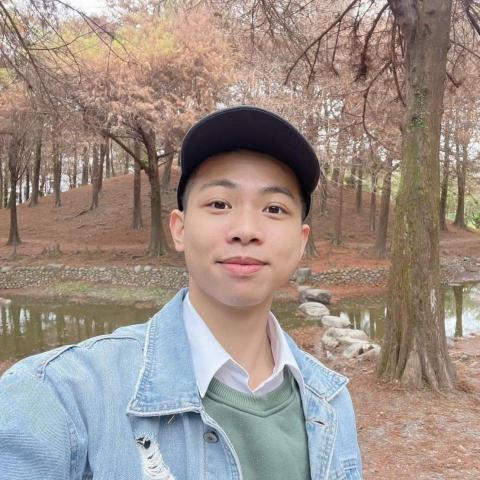 提供托嬰師生比服務的專家徐聖源