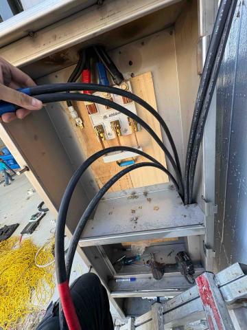 - 承川水電 - - 錶前閘刀開關安裝