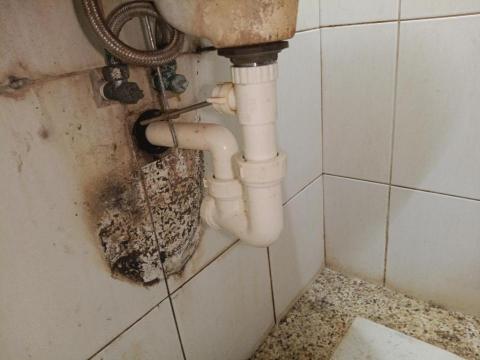 吳鋕漳 - 更換臉盆排水管後