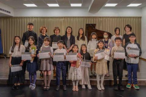 林老師（台北，古典鋼琴/伴奏/樂齡律動/樂理/表演） - 