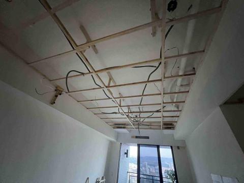 杏杏 - 裝修工程 天花板水電 開孔